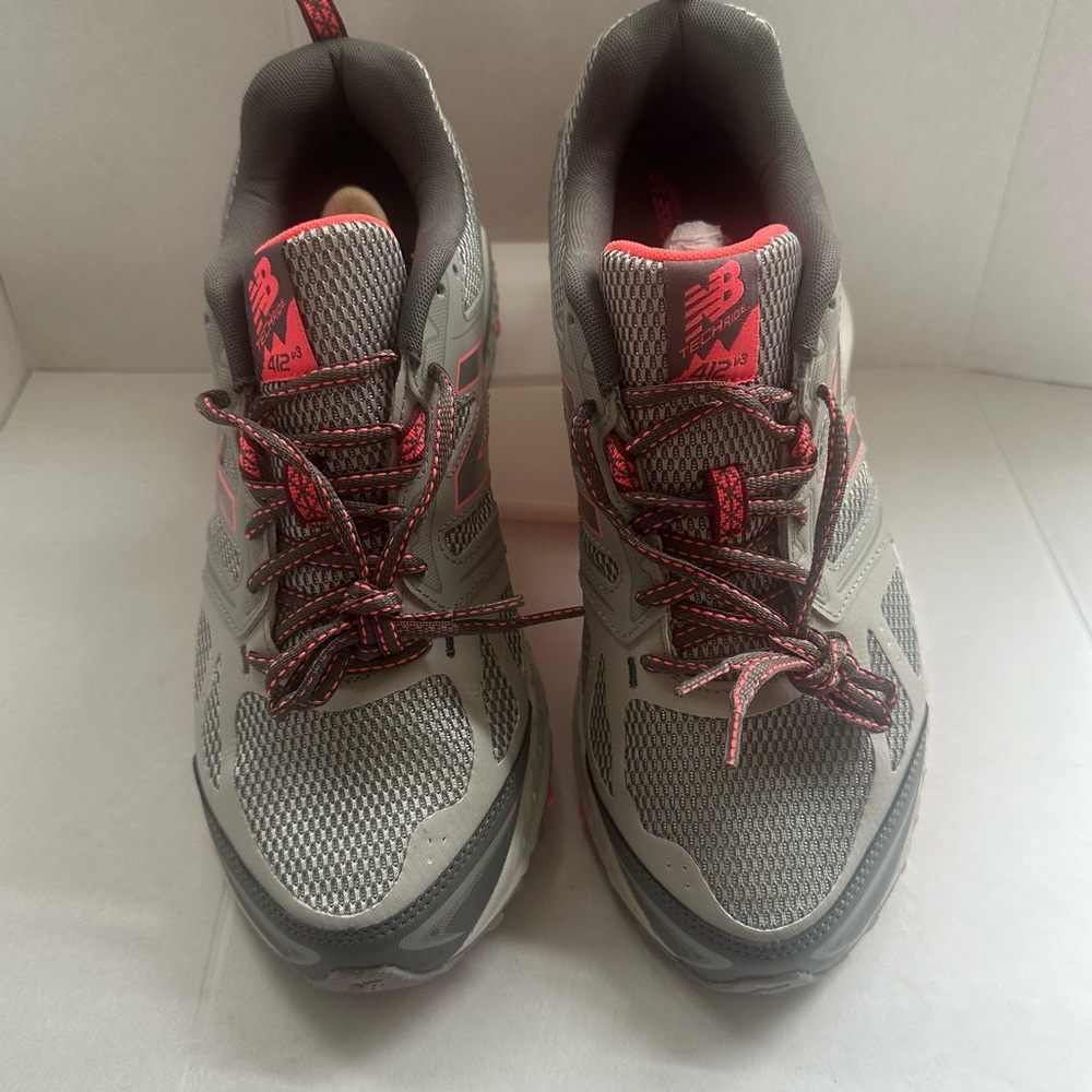 New Balance 412 v3 Womens Trail Running All Terrain Running Shoes  US Size 12 - Picture 4 of 7